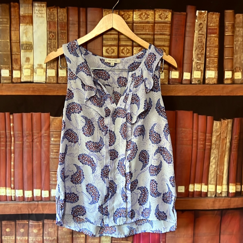 Skies are Blue - Womens Sleeveless Blue Paisley Print Blouse medium petite mp